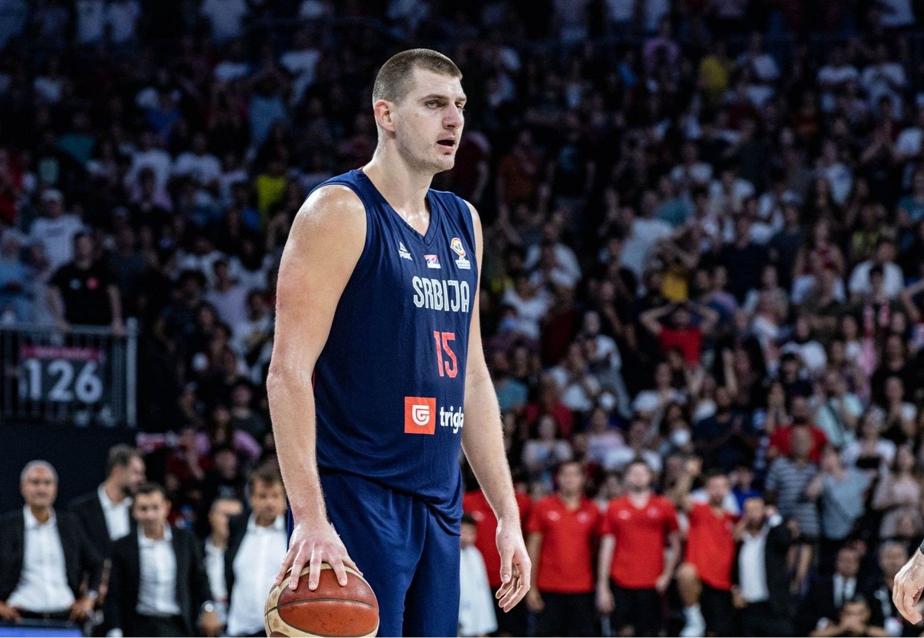 🤙庆祝奥运会铜牌!约基奇花费357500美元送国家队队友每人一块劳力士手表