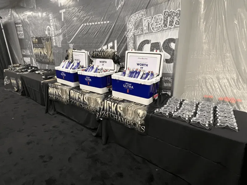 😂雄鹿NBA杯夺冠后没开香槟，结果今天仍被骑士暴打