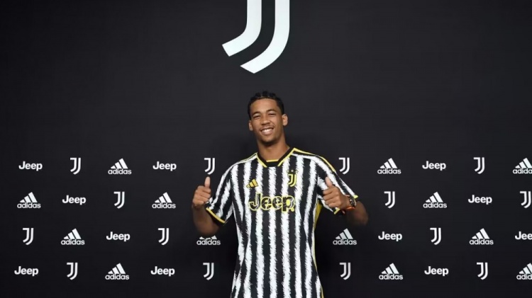 意媒:尤文20岁中场科梅嫩恰将以200万欧加盟格拉茨风暴