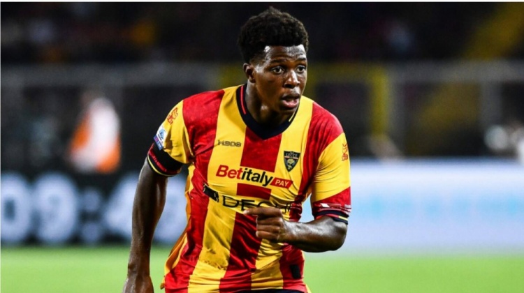 英媒:多队有意20岁左后卫多古,莱切对球员估价约5000万欧