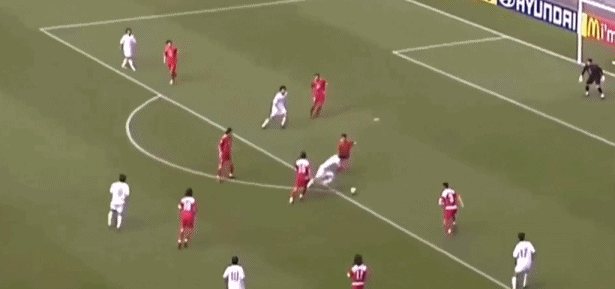 燃情岁月!2005世青赛冯潇霆1v3过人,赵旭日超级世界波绝杀