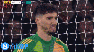 天神下凡!巴因德尔本场:两扑点,6次扑救4次解围,评分全场最高