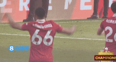 嗨起来!阿诺德、罗伯逊赛后跳舞庆祝,众将在看台前狂欢! 嗨起来!阿诺德、罗伯逊赛后跳舞庆祝,众将在看台前狂欢!