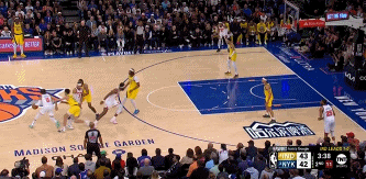 真就喝水一样！布伦森对抗防守 转身跳投又双叒叕进了🤩